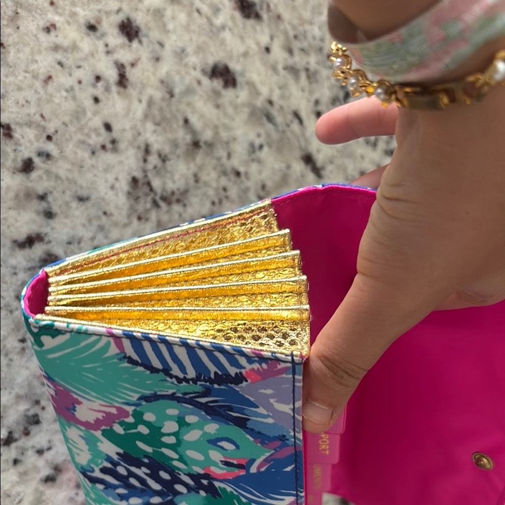 Lilly Pulitzer Blue and Pink Clutch Vibrant Tropical Design - Picture 4 of 5